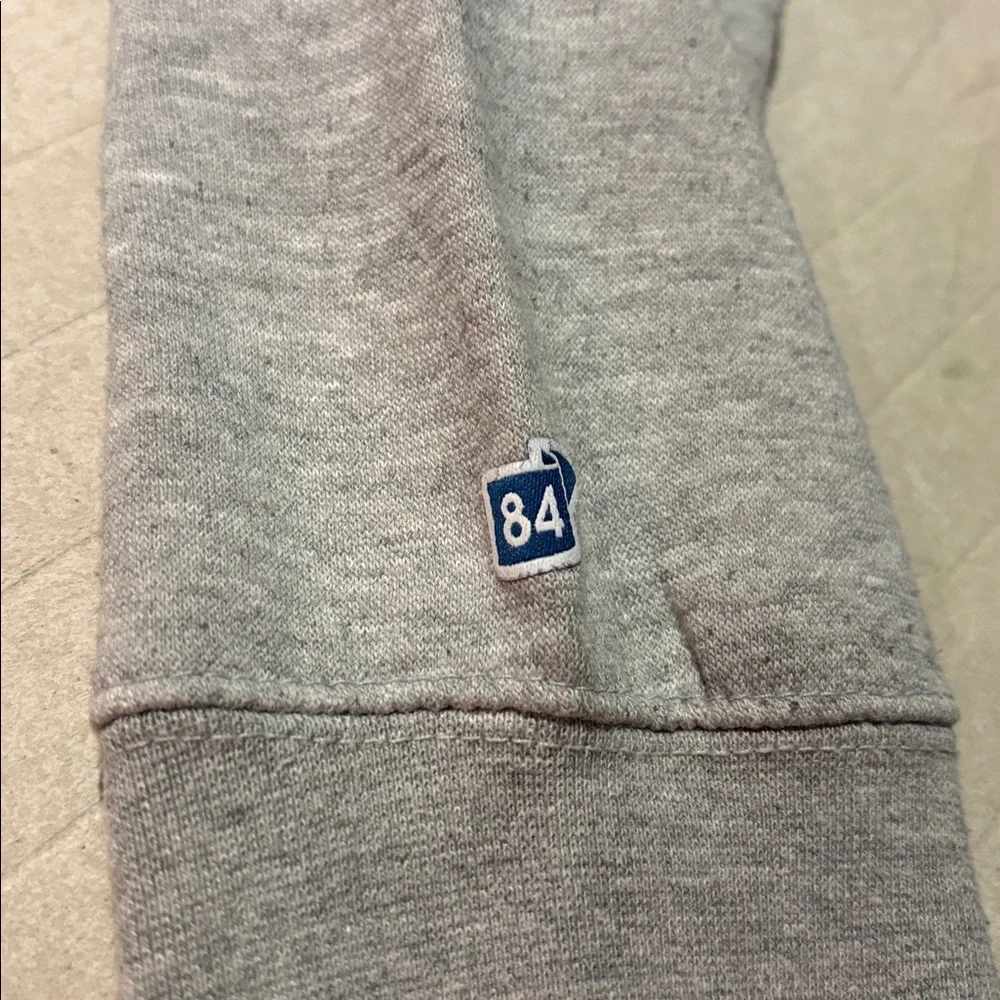 Cedar Point Crop Sweatshirt-Women’s SZ Small - Picture 4 of 6